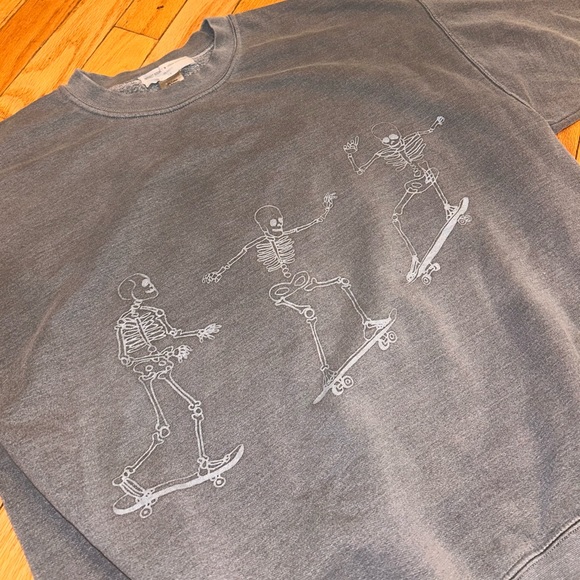 Urban Outfitters x Project Social T Crewneck - Picture 3 of 8